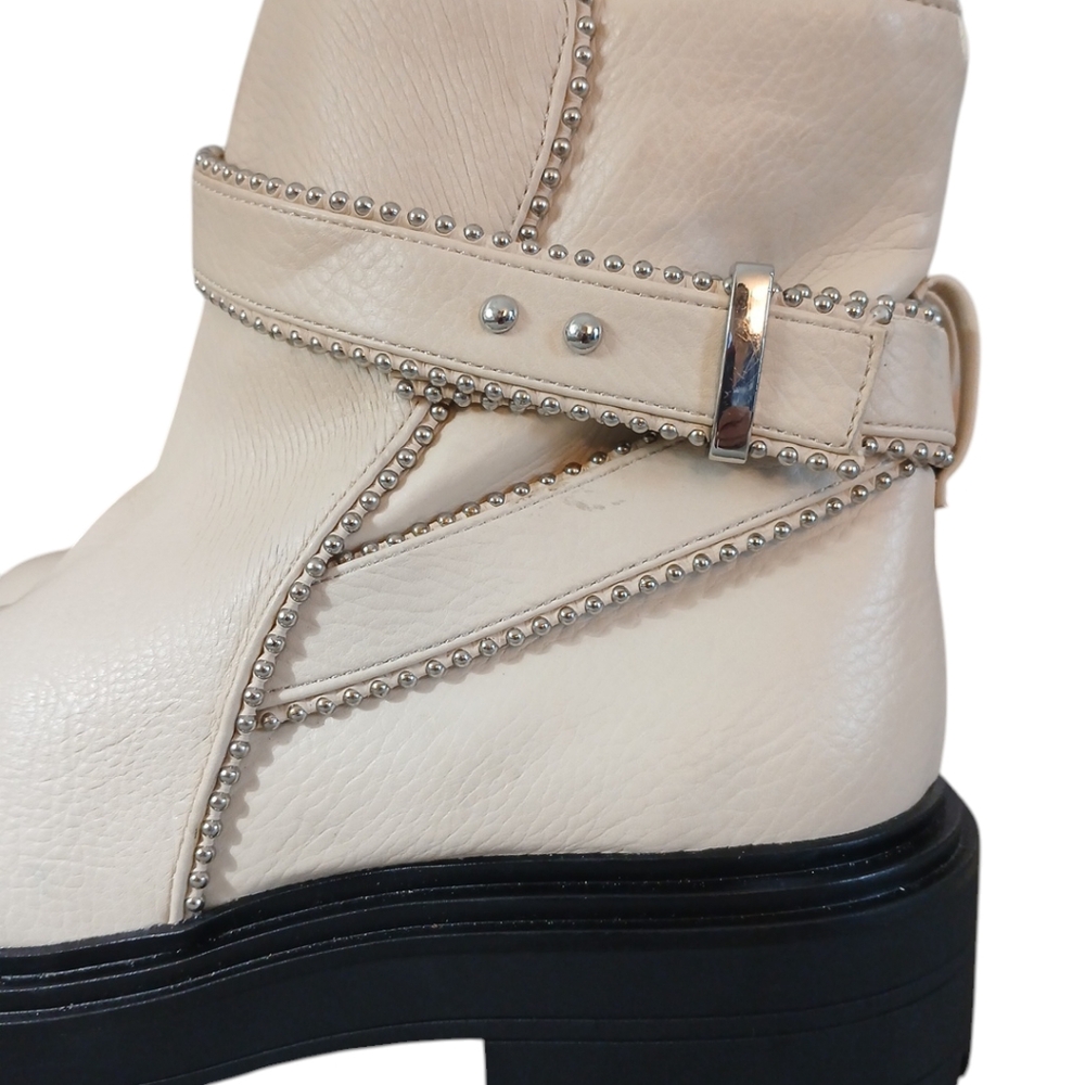 NEW ASOS Winter White Chunky Ankle Boot Lug Sole Booties size 8 - Picture 6 of 11